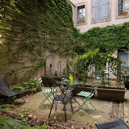 L Saint Michel, Apartment